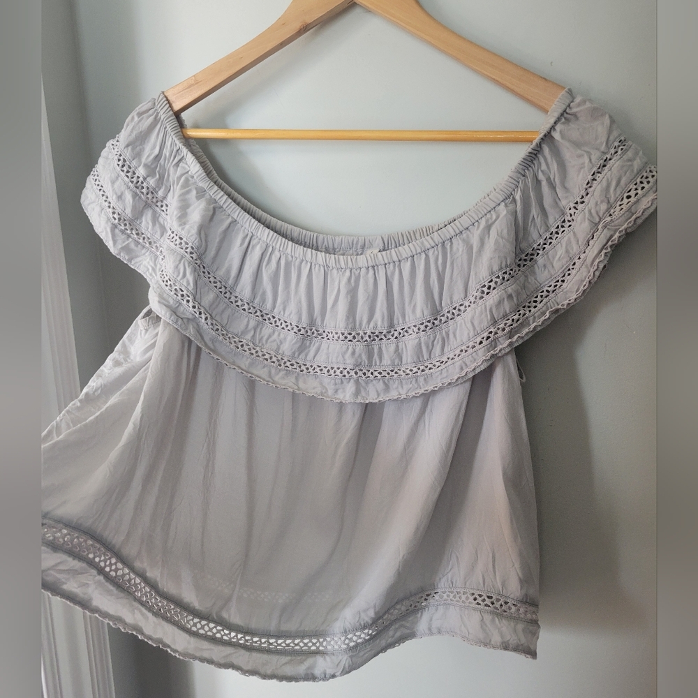 Wilfred Aritzia Hollande Eyelet Ruffled Boho Off The Shoulder Cropped Blouse